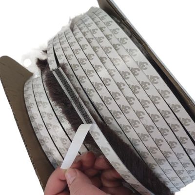 Selbstklebender Wollstapel Wetterstreifen mit modernem Design-Stil